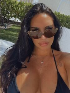Nicole McNair milf photo 2