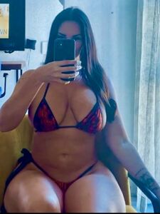 Nicole McNair milf photo 18