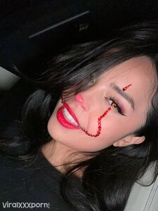 Valkyrae cosplay pics as Pennywise photo 7