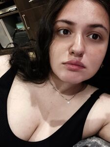 Русская блядь из Ростова Аня Скорая photo 1