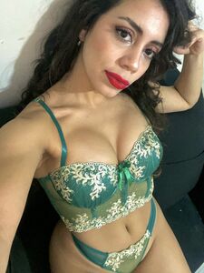 Full photo 10