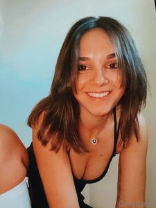 Super cute KillTony comedian Leyla Ingalls go follow and show some love! photo 5