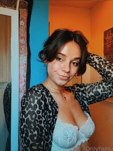 Super cute KillTony comedian Leyla Ingalls go follow and show some love! photo 19