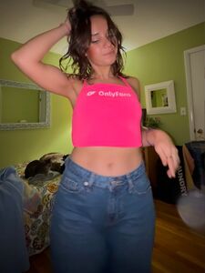 Super cute KillTony comedian Leyla Ingalls go follow and show some love! photo 25