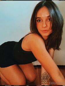 Super cute KillTony comedian Leyla Ingalls go follow and show some love! photo 29