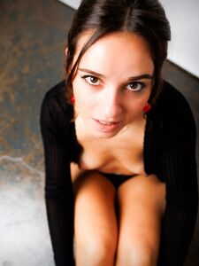 Super cute KillTony comedian Leyla Ingalls go follow and show some love! photo 72