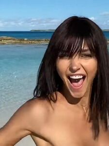 Rachel Cook Nude Outdoor Beach BTS Video Leaked photo 9
