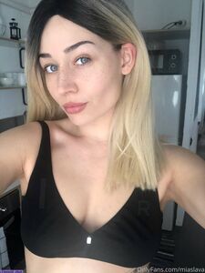 Emanovak exclusive onlyfans leaked nudes photo 80