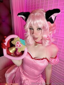 Belle Delphine Ichigo Momomiya Cosplay Pussy Spread Onlyfans Album photo 2