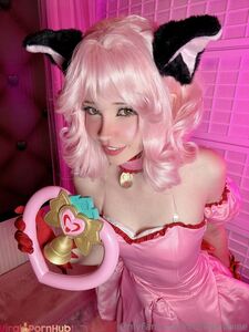 Belle Delphine Ichigo Momomiya Cosplay Pussy Spread Onlyfans Album photo 8