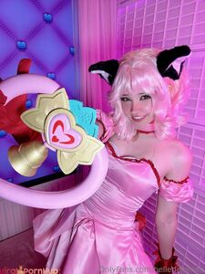 Belle Delphine Ichigo Momomiya Cosplay Pussy Spread Onlyfans Album photo 13