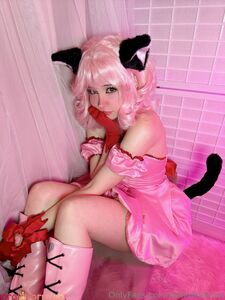 Belle Delphine Ichigo Momomiya Cosplay Pussy Spread Onlyfans Album photo 43