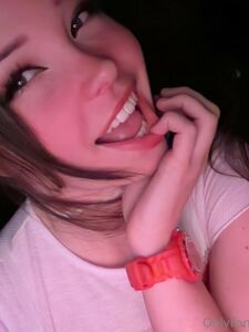 Belle Delphine Cute Laptop Selfies Onlyfans Leaks Album photo 22