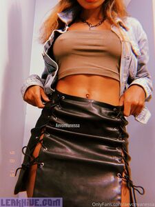 AevonVanessa exclusive onlyfans leaked nudes photo 17