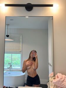 Natalie Roush Shower Nude Boobs And Booty Teasing Paid Onlyfans Leaks Photos photo 2