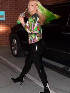 Iggy Azalea Nude Boobs Out Showing Her Nipples Latest Onlyfans Leaks Album photo 10