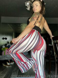 Queen_egirl27 onlyfans album photo 23