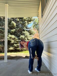 Queen_egirl27 onlyfans album photo 32