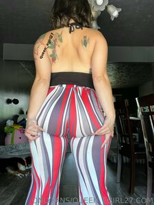 Queen_egirl27 onlyfans album photo 60