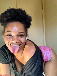 Cloudyxkinks Aka Ciarastormzxo Ebony Nude Pussy And Boobs Latest Onlyfans Leaks Photos photo 84