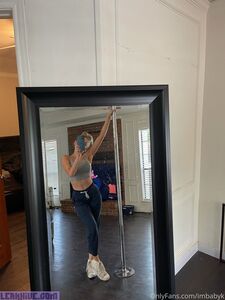 Aspen Ashleigh aka @imbabyk exclusive onlyfans leaked nudes photo 38