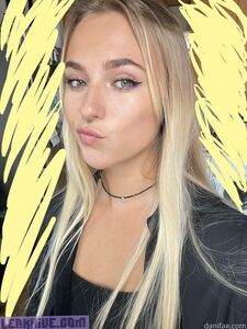 Dani Fae aka TheDanii exclusive onlyfans leaked nudes photo 91