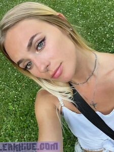 Dani Fae aka TheDanii exclusive onlyfans leaked nudes photo 145