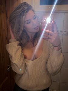 Sophie lauren exclusive onlyfans leaked nudes photo 97