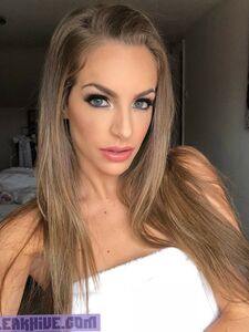 Kimmy Grange (New Set) Exclusive Onlyfans Leaked Nudes photo 7