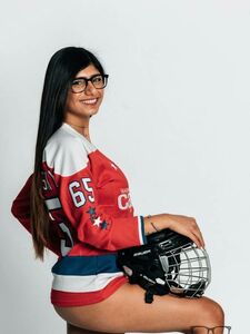 Mia Khalifa Sexy Hockey Jersey Photoshoot Set Leaked photo 7