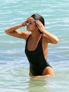 Selena Gomez Sexy Beach Swimsuit Paparazzi Set Leaked photo 25