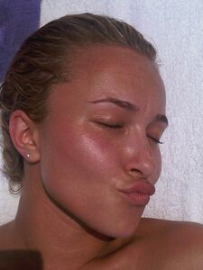 Hayden Panettiere Nude Private Pics Leaked photo 17