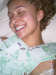 Hayden Panettiere Nude Private Pics Leaked photo 20