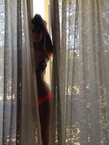 Super Model Emily Ratajkowski Nude Leaks photo 10