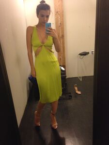 Super Model Emily Ratajkowski Nude Leaks photo 38