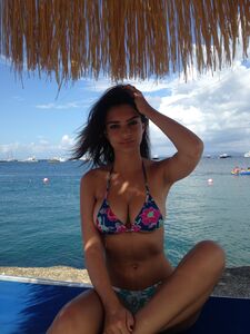 Super Model Emily Ratajkowski Nude Leaks photo 58