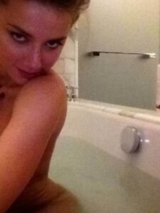 Sexy Amber Heard Nude Leaks photo 21