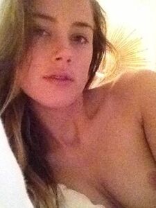 Sexy Amber Heard Nude Leaks photo 30