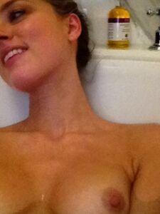 Sexy Amber Heard Nude Leaks photo 47