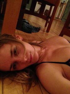 Super Cute Actress Addison Timlin Nude Leaks photo 13