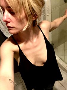 Super Cute Actress Addison Timlin Nude Leaks photo 26