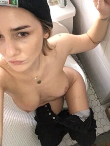 Super Cute Actress Addison Timlin Nude Leaks photo 83
