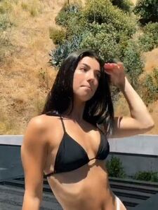 Charli Damelio Sexy Bikini Outdoor Dance Video Leaked photo 3