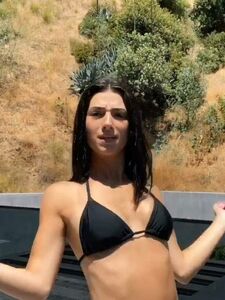 Charli Damelio Sexy Bikini Outdoor Dance Video Leaked photo 6
