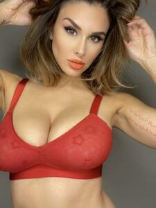 Brittany Furlan See photo 4