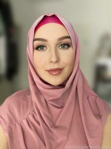 Fareeha Bakir Hijab Pussy Reveal Onlyfans Set Leaked photo 7