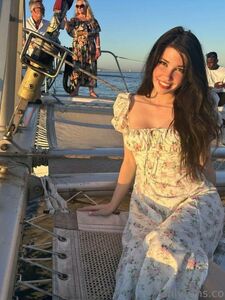 Belle Delphine Candid Holiday Photos Onlyfans Set Leaked photo 8