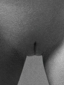 Kim Kardashian Nude Body Paint Outtakes Set Leaked photo 8