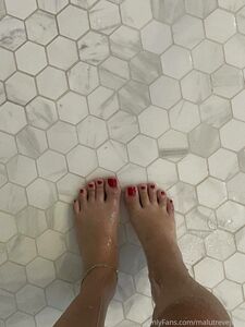 Malu Trevejo Feet Onlyfans Set Leaked photo 5