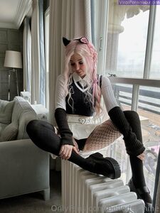 BelleDelphine Day Out For Kitty 2023 march set Onlyfans Premium Leaks photo 7